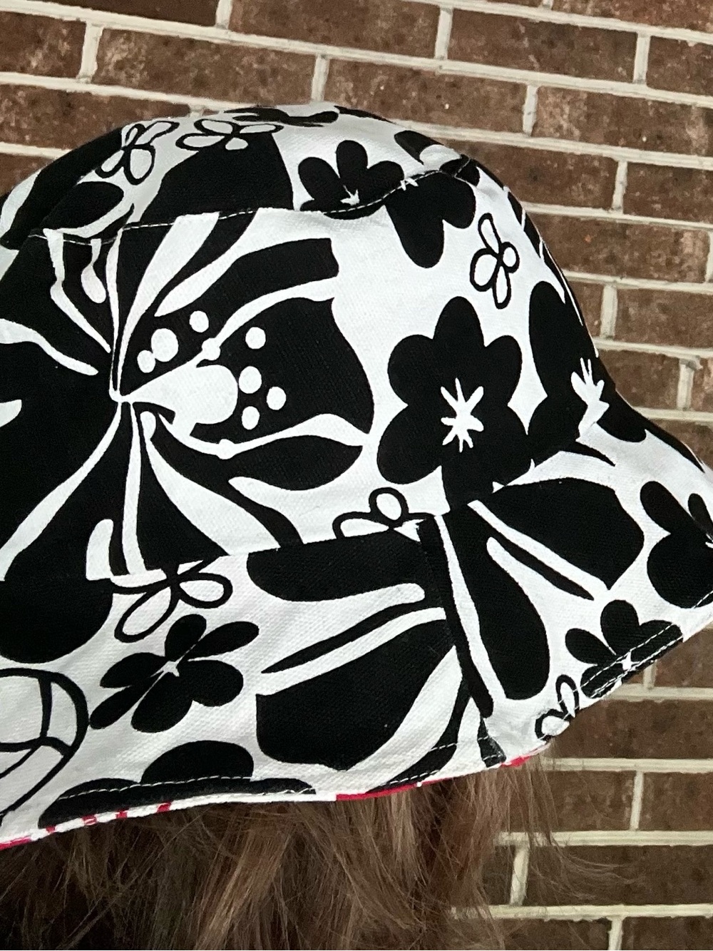 Women’s Black Red White Reversible Floral Bucket Hat Sun Beach Island Vacation - Picture 5 of 5
